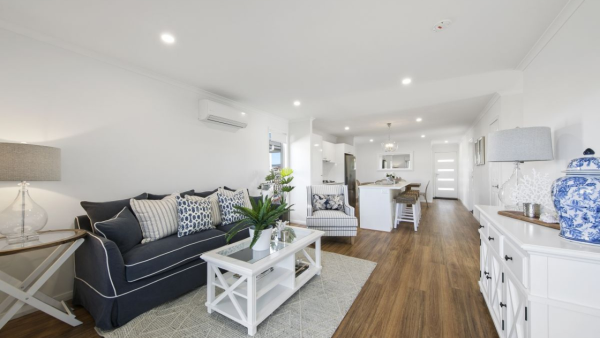 The Eames – Lot 160 Image 2