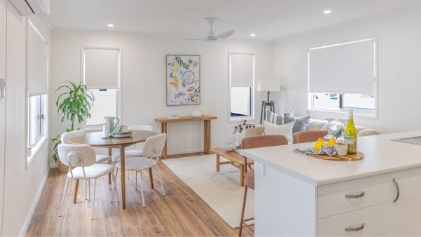 The Swift – Lot 146 Image 2