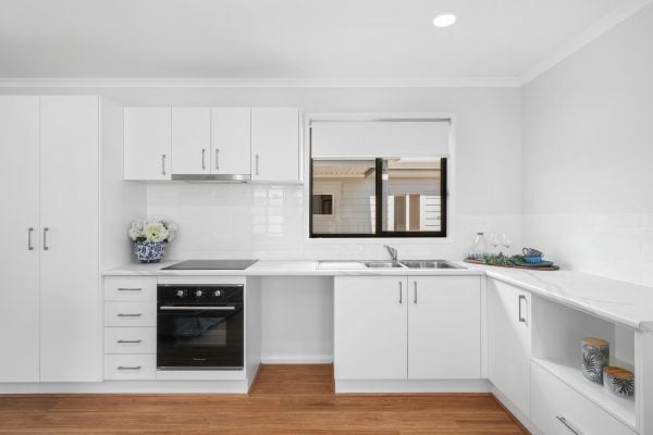 The Pencott – Lot 119 Image 2