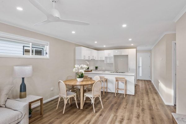 The Munro – Lot 31 Image 2